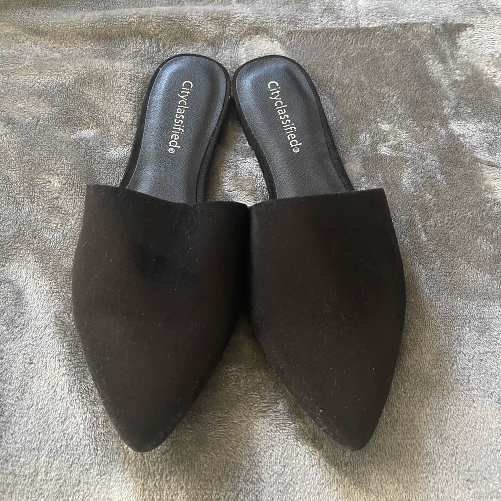 Black flats Size 8